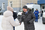 Губернатор Алтайского края Виктор Томенко вручил ключи от автомобилей скорой медицинской помощи медорганизациям региона